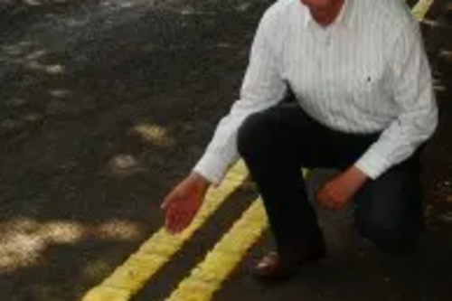 Double Yellow Lines 2