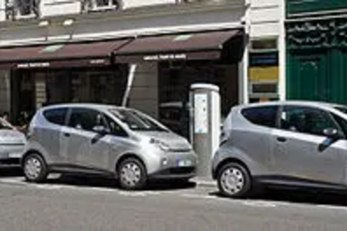 Autolib' Bluecars in Paris